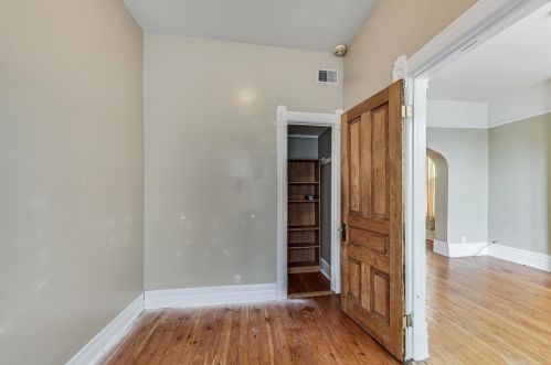 2324 Armitage Ave, Chicago IL 60647-4342 exterior