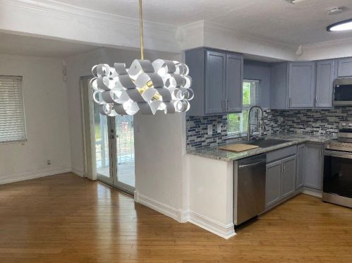 453 3 Ave, Boynton Beach FL 33435-3864 exterior