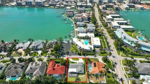 2870 Leeward Ln, Naples FL 34103-4038 exterior