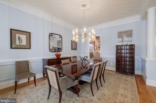 1456 Harvest Xing Dr, Mc Lean VA 22101-5651 exterior