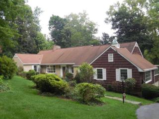 17 Conestoga Wood Rd, Lancaster PA  17602-3833 exterior