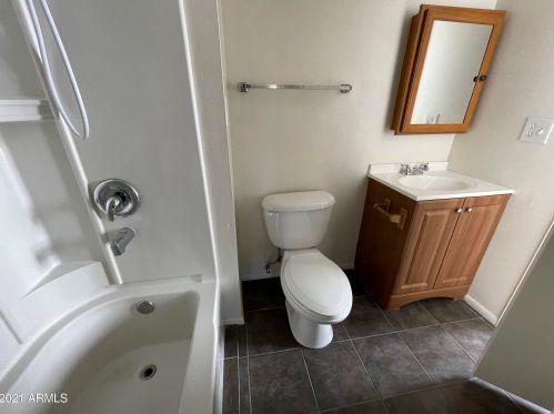 16023 25 Dr, Phoenix AZ exterior