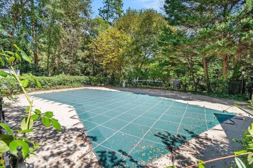 3071 Lenox Rd, Atlanta GA 30324-2882 exterior