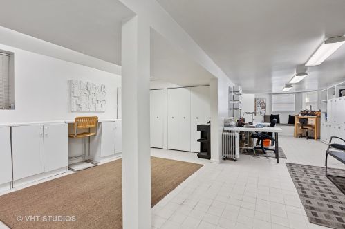 3822 Seeley Ave, Chicago IL 60645-5511 exterior