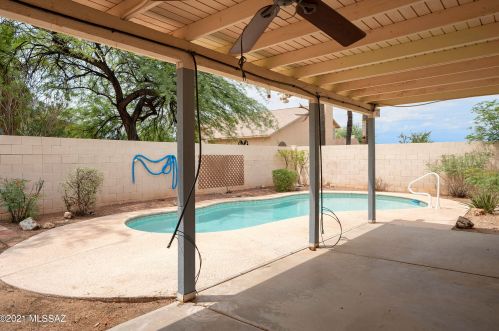 4939 Didion Dr, Tucson, AZ 85742-8864