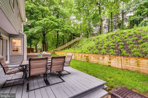 6263 Gentle Ln, Alexandria VA 22310-2260 exterior