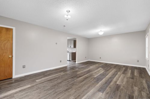 15 Sayles Ave, Killingly CT 06241-1643 exterior