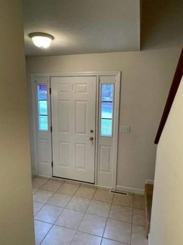 700 Browns Ln, Pittsburgh PA  15237-2606 exterior