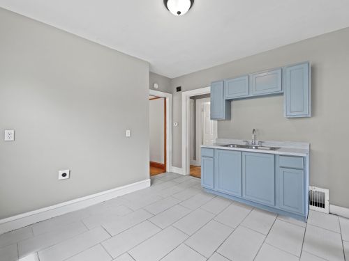 4866 37th St, Milwaukee WI  53221-2570 exterior