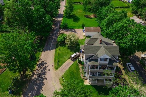 38 Maple St, Torrington CT 06790-6233 exterior