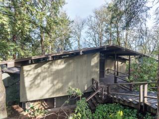 3625 Glen Oak Dr, Eugene, OR 97405-4736