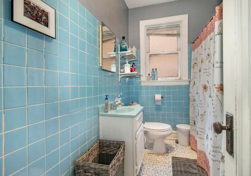 2629 Ridgeway Ave, Chicago IL 60659-1118 exterior