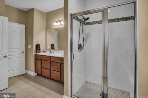 296 Friendly Dr, Hanover PA 17331 exterior