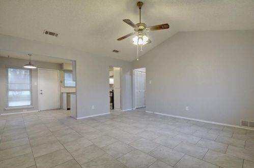 503 Dittmar Rd, Austin TX  78745-6514 exterior