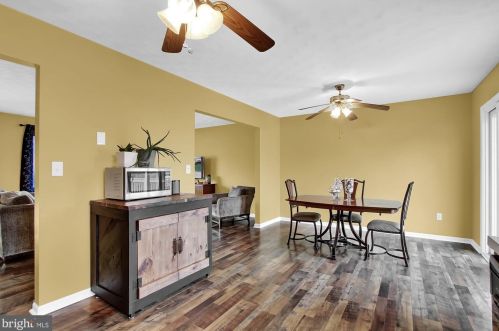 1 Little Knoll Dr, Hanover PA  17331-9280 exterior