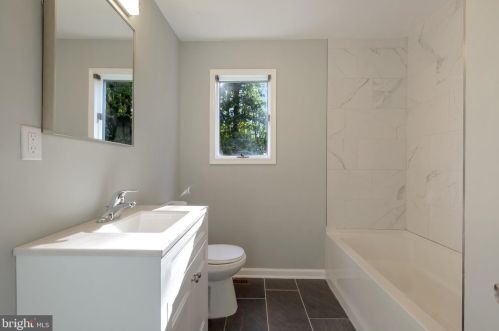 413 49th St, Camden NJ  08110-3910 exterior