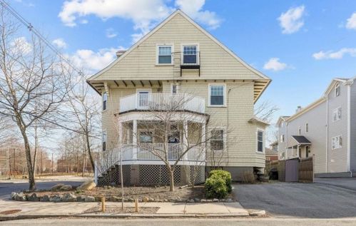 260 Brown St, Providence, RI 02906-1528