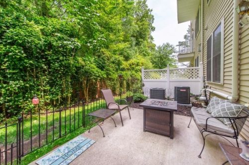 810 Donato Cir, Scotch Plains NJ 07076-1072 exterior