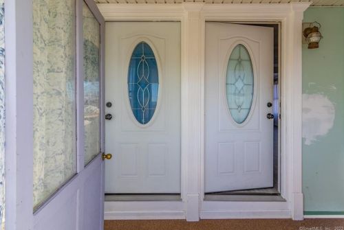 222 Emmett Ave, Derby CT 06418-1258 exterior