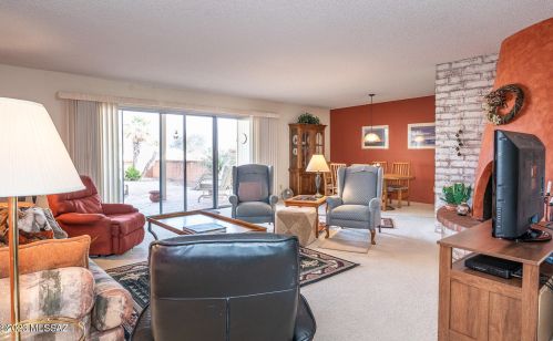 735 Los Opalos, Green Valley AZ 85614-2312 exterior