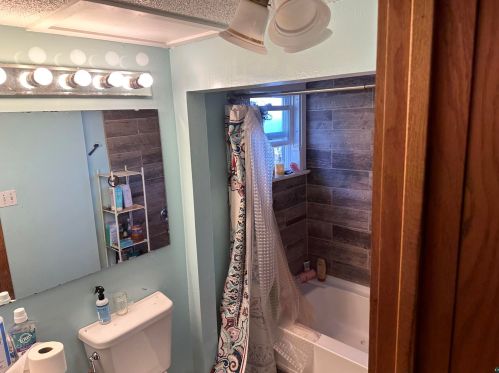 902 Lk Ave, Duluth MN 55802-2406 exterior