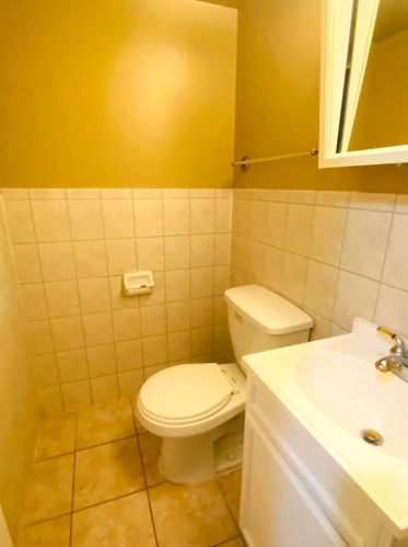 11435 Harvard Ave, Chicago IL 60628-7218 exterior