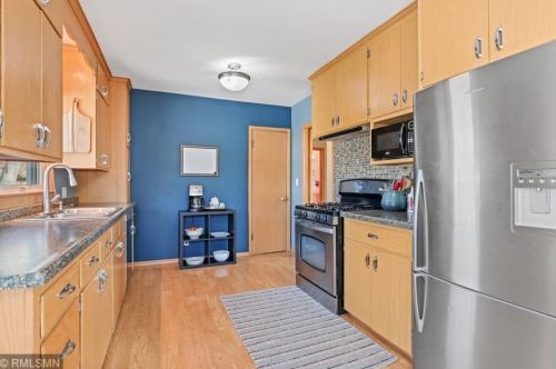 1425 Avon St, Saint Paul MN 55117-4007 exterior