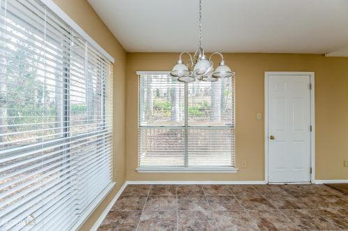 606 Woodstone Rd, Lithonia GA  30058-5947 exterior