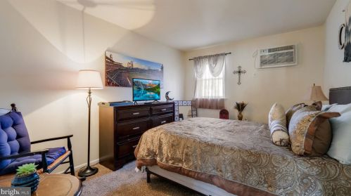 300 Ashland Ave, Manor PA 19036-1938 exterior