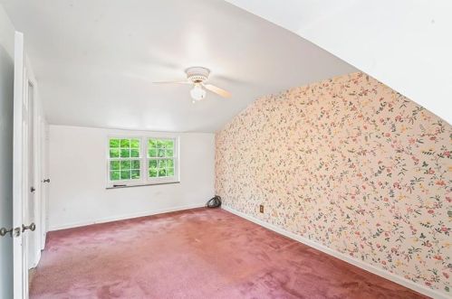 313 Oak Frst Dr, Pittsburgh PA 15216-1122 exterior