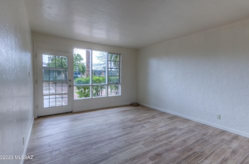 2943 17 St, Tucson AZ 85719-6948 exterior