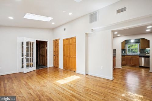 3432 Memorial St, Alexandria VA 22306-1548 exterior