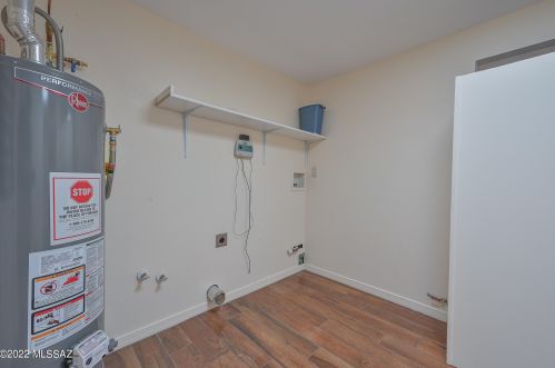 8105 Beverly St, Tucson AZ 85710-5929 exterior