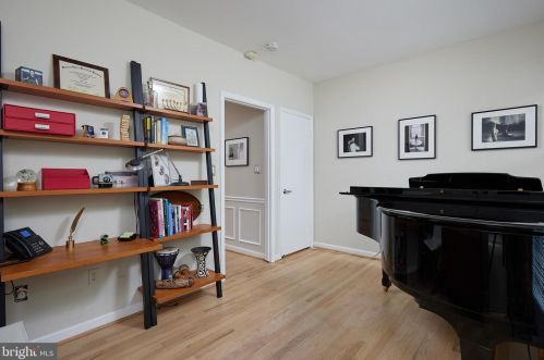 1908 New Hampshire Ave, Washington DC 20009-3310 exterior