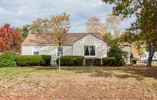 82 Westbrook Dr, Springfield, MA 01129-2026