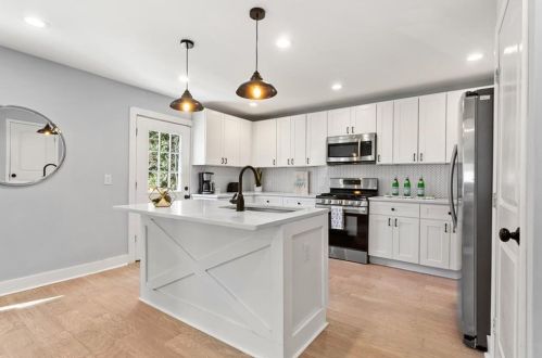 1061 Ashby Grv, Atlanta GA  30314-3146 exterior