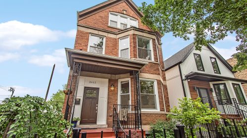 3935 Drake Ave, Chicago IL 60618-2219 exterior