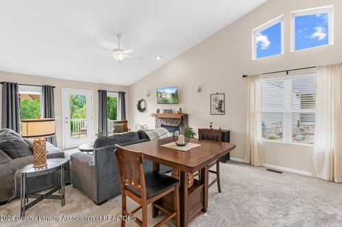 16120 Park Lake Rd, East Lansing MI 48823-9480 exterior