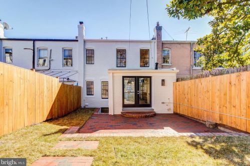 3025 Dent Pl, Washington DC 20007-2916 exterior