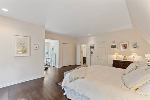 1521 Wightman St, Pittsburgh PA 15217-1407 exterior