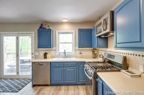 5682 Bartonville Rd, Belding MI 48809-8708 exterior