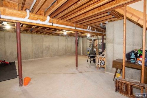 218 Manhattan Ter, Dumont NJ  07628-2234 exterior