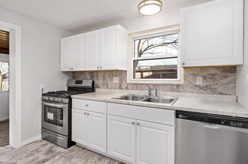 1238 Justine St, Pittsburgh PA  15204-2406 exterior