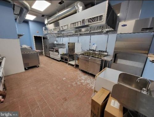 2431 26 St, Philadelphia PA 19132-3517 exterior