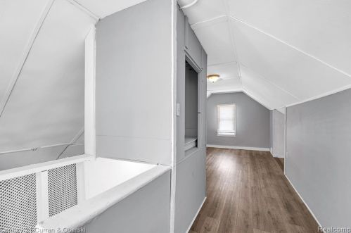 4518 Academy St, Dearborn Heights MI  48125-2210 exterior