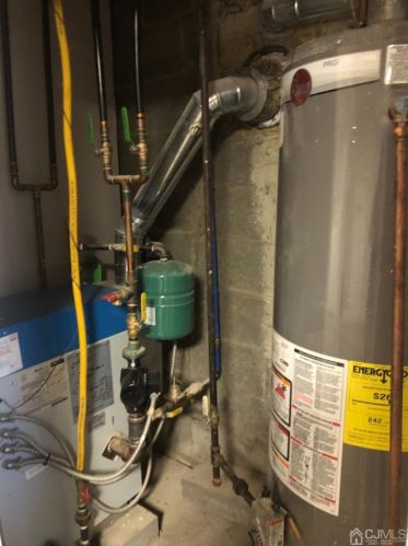 273 Rose St, Metuchen NJ 08840-2350 exterior