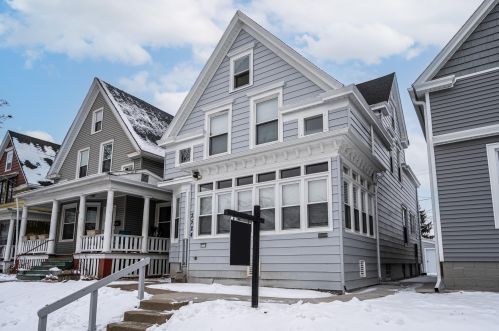 2524 Becher St, Milwaukee WI  53215-2521 exterior