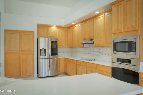 14024 8th Pl, Phoenix AZ 85014-2101 exterior