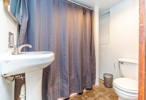 4856 Byron St, Chicago IL 60641-2604 exterior