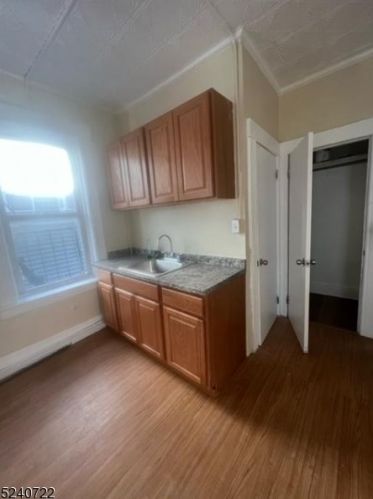 44 Martha Pl, Passaic Park NJ  07055-4233 exterior